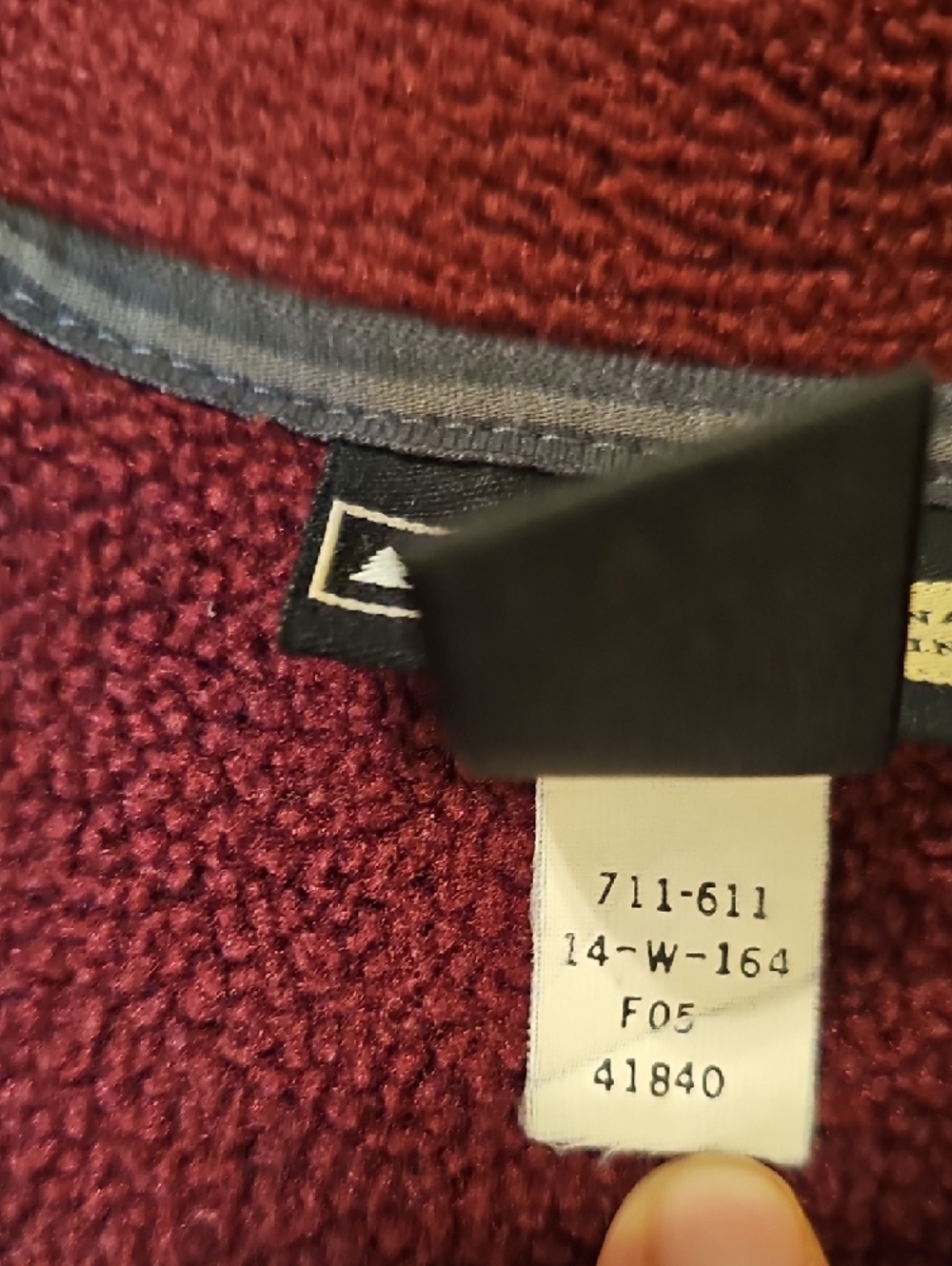 Vintage REI Women's Burgundy Full-Zip Polertec Jacket - Picture 13 of 16